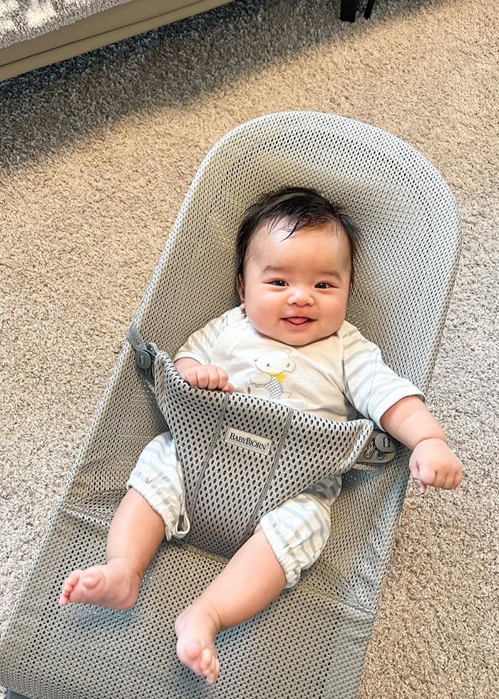 everyones enjoy bouncing BabyBjörn